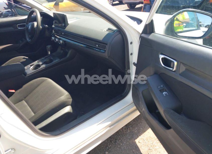 Photo 5 of 2022 Honda Civic LX (VIN 2HGFE2F26NH527285)