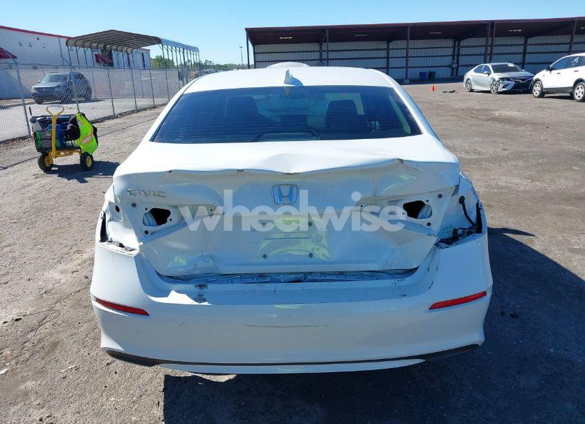 Photo 16 of 2022 Honda Civic LX (VIN 2HGFE2F26NH545818)