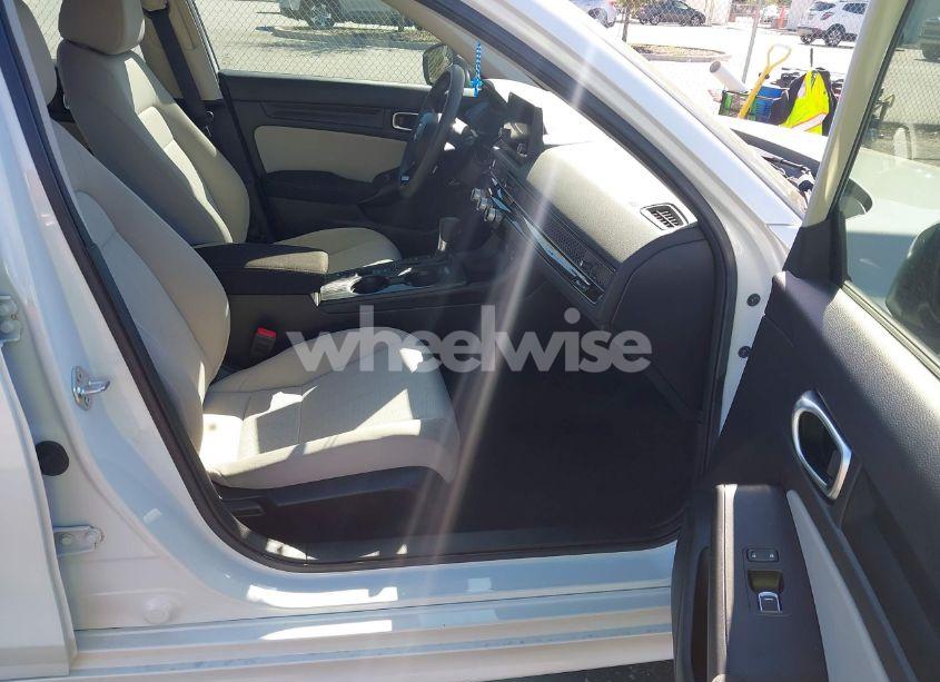 Photo 5 of 2022 Honda Civic LX (VIN 2HGFE2F26NH545818)