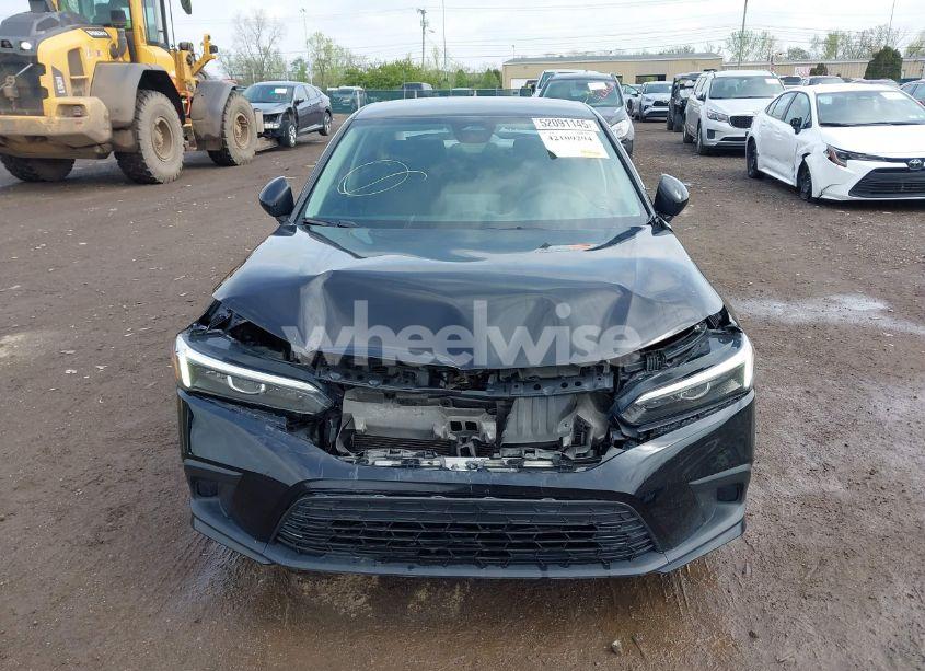 Photo 13 of 2022 Honda Civic LX (VIN 2HGFE2F26NH564045)
