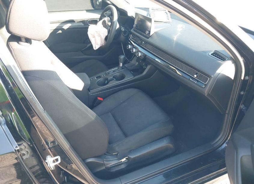 Photo 5 of 2022 Honda Civic LX (VIN 2HGFE2F27NH528235)