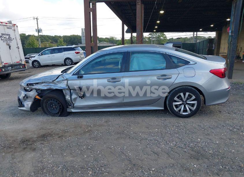 Photo 14 of 2022 Honda Civic LX (VIN 2HGFE2F27NH553684)