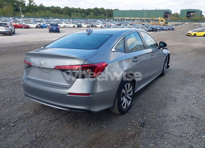 Photo 4 of 2022 Honda Civic LX (VIN 2HGFE2F27NH553684)
