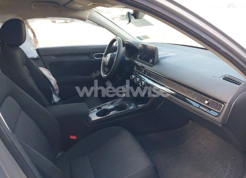 Photo 5 of 2022 Honda Civic LX (VIN 2HGFE2F27NH553684)