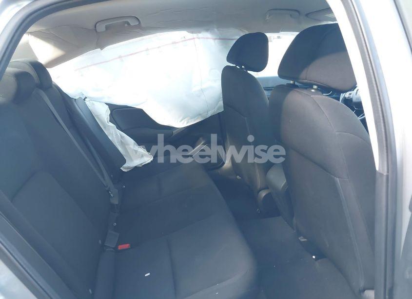 Photo 8 of 2022 Honda Civic LX (VIN 2HGFE2F27NH553684)