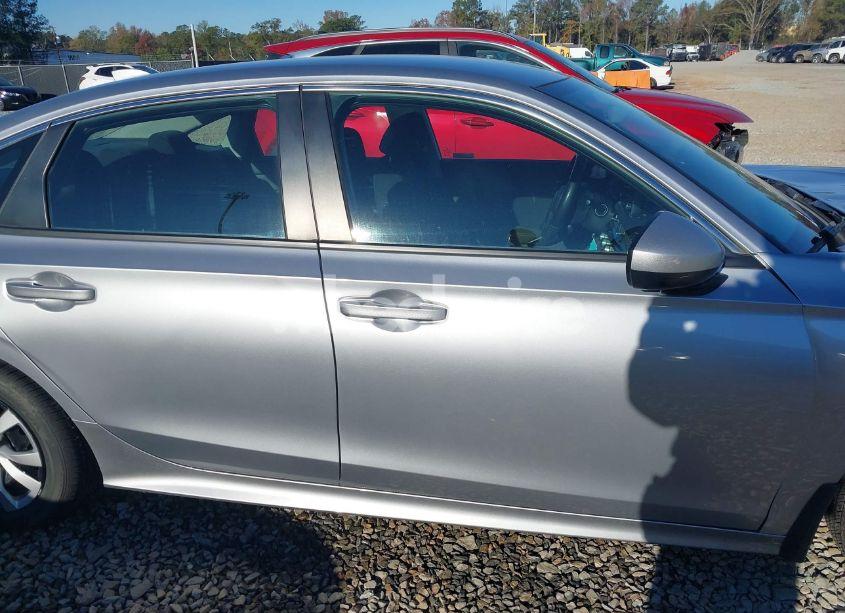 Photo 13 of 2022 Honda Civic LX (VIN 2HGFE2F27NH558920)