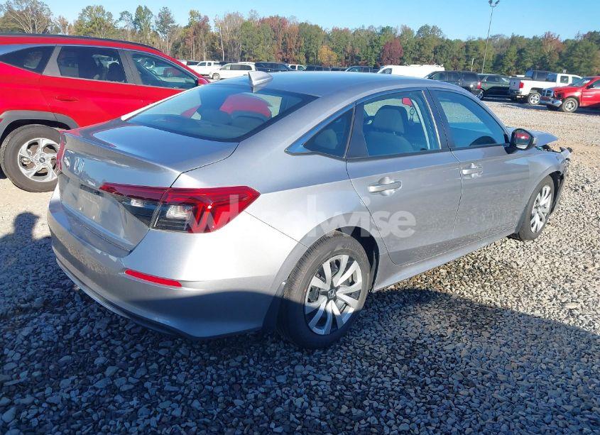 Photo 4 of 2022 Honda Civic LX (VIN 2HGFE2F27NH558920)