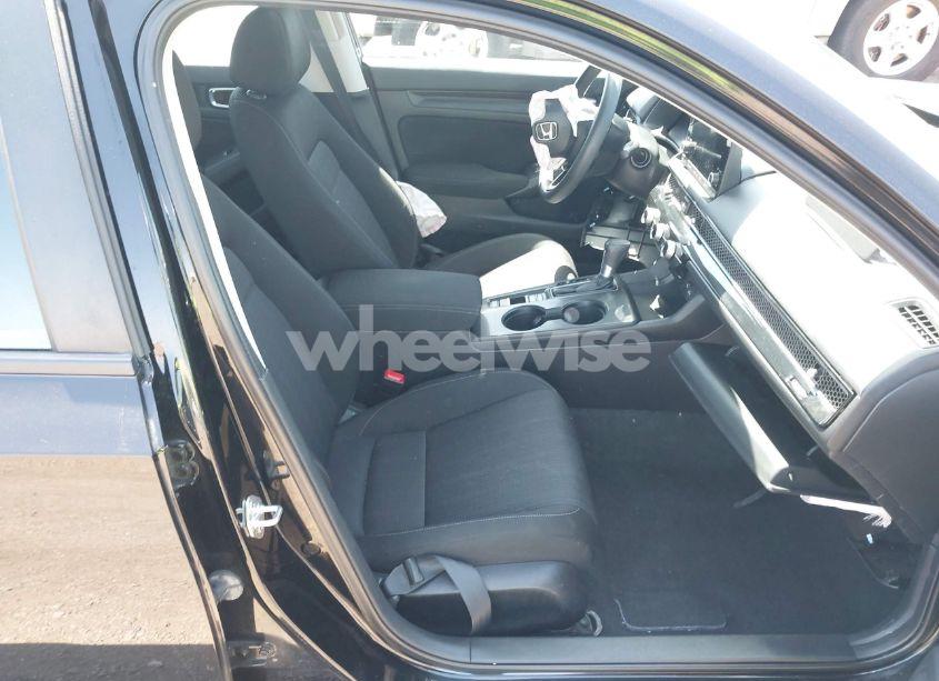 Photo 5 of 2022 Honda Civic LX (VIN 2HGFE2F28NH514361)