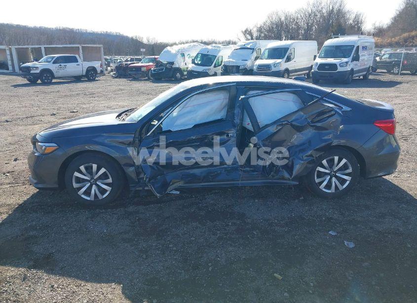 Photo 14 of 2022 Honda Civic LX (VIN 2HGFE2F28NH516644)