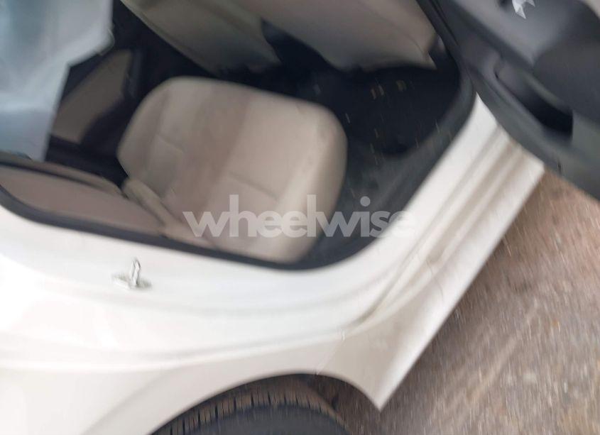 Photo 8 of 2022 Honda Civic LX (VIN 2HGFE2F28NH518488)