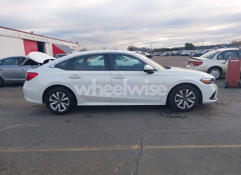Photo 13 of 2022 Honda Civic LX (VIN 2HGFE2F29NH528365)