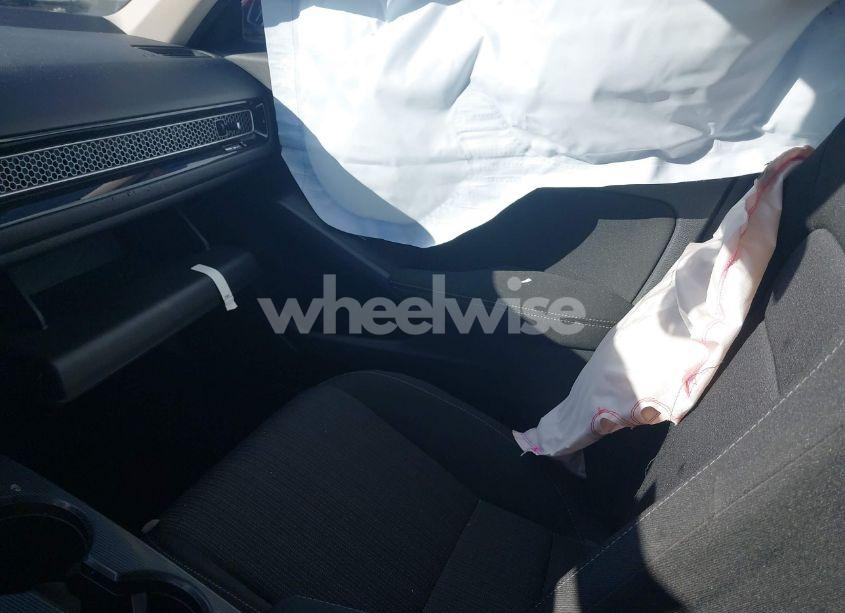 Photo 5 of 2022 Honda Civic LX (VIN 2HGFE2F29NH529211)