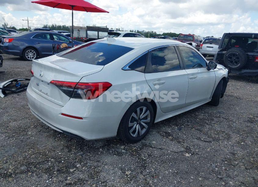 Photo 4 of 2022 Honda Civic LX (VIN 2HGFE2F29NH570762)