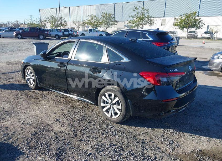 Photo 3 of 2022 Honda Civic LX (VIN 2HGFE2F29NH580563)