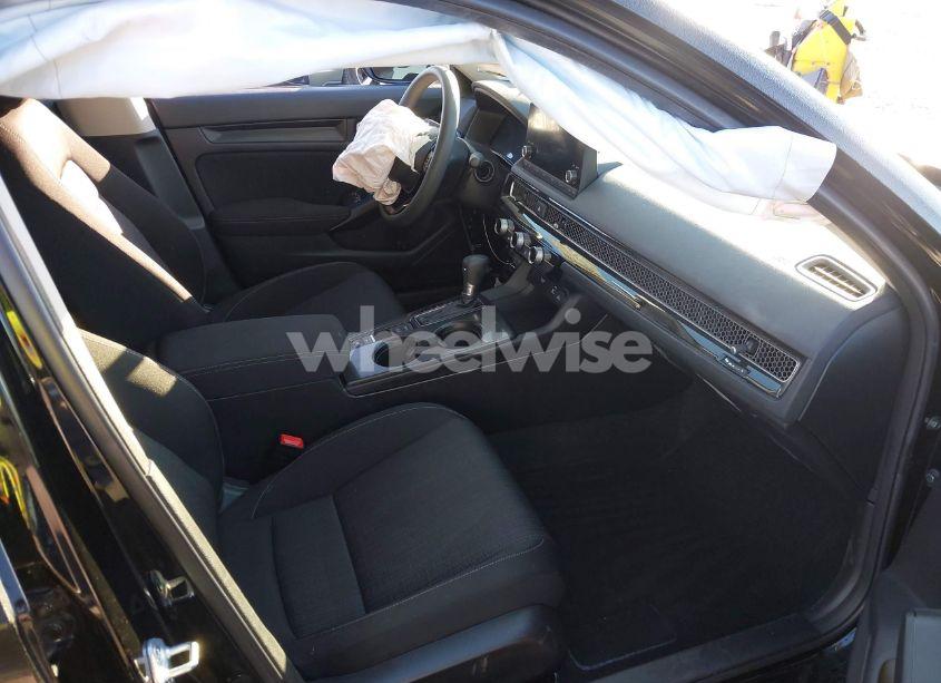 Photo 5 of 2022 Honda Civic LX (VIN 2HGFE2F29NH580563)