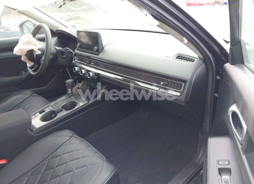 Photo 5 of 2022 Honda Civic LX (VIN 2HGFE2F2XNH510800)