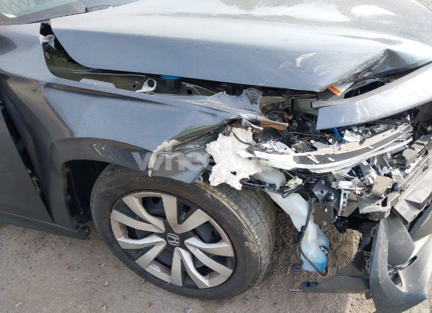 Photo 6 of 2022 Honda Civic LX (VIN 2HGFE2F2XNH510800)