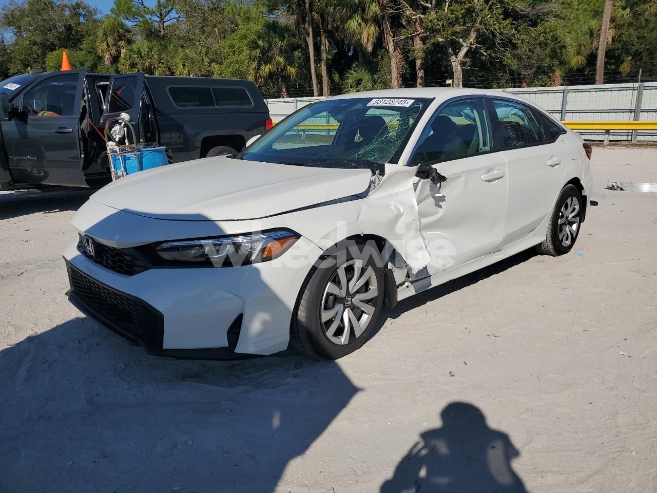 2026 HONDA CIVIC LX (VIN 2HGFE2F2XTH527724) main photo