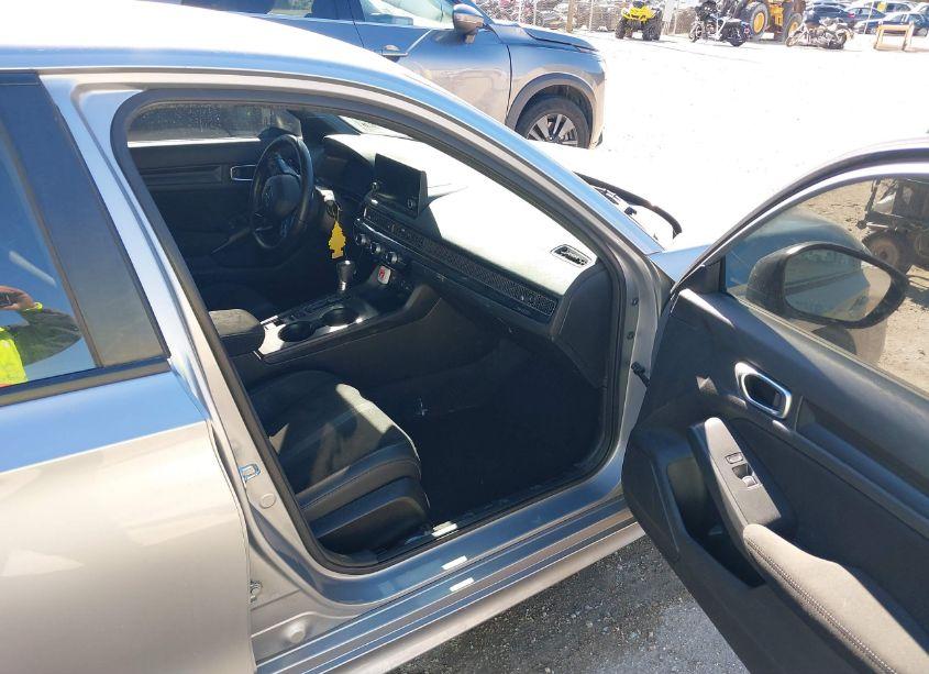 Photo 5 of 2022 Honda Civic SPORT (VIN 2HGFE2F50NH557926)