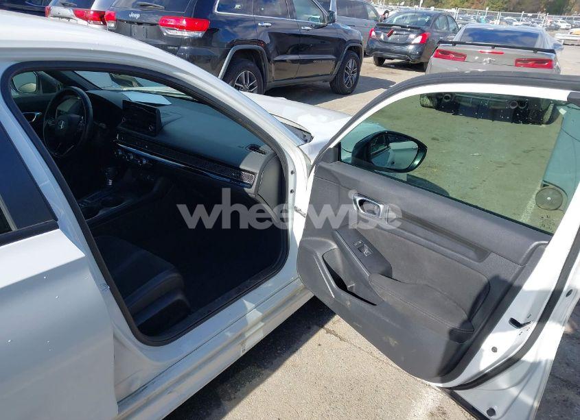 Photo 5 of 2022 Honda Civic SPORT (VIN 2HGFE2F50NH588397)