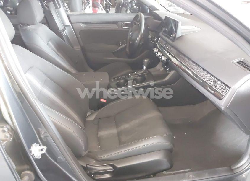Photo 5 of 2022 Honda Civic SPORT (VIN 2HGFE2F51NH570927)