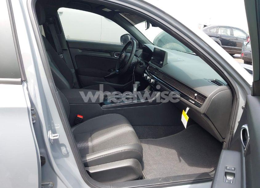 Photo 5 of 2025 Honda Civic SPORT (VIN 2HGFE2F51SH554240)