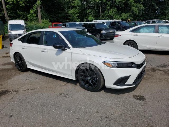 Photo 3 of 2022 HONDA CIVIC SPORT (VIN 2HGFE2F52NH587865)