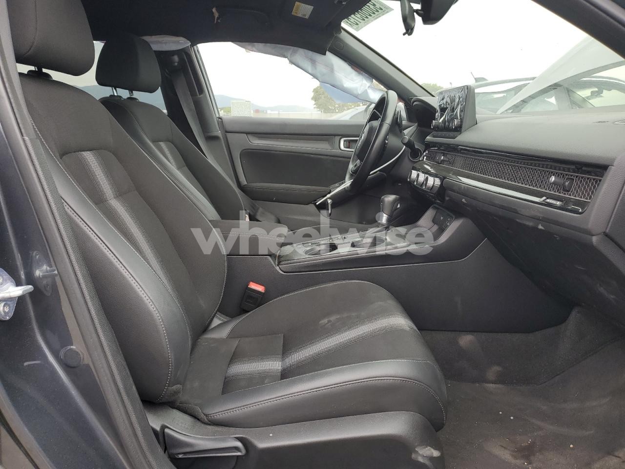 Photo 7 of 2024 HONDA CIVIC SPORT (VIN 2HGFE2F52RH511309)