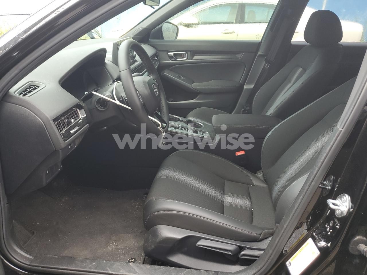 Photo 7 of 2025 HONDA CIVIC SPOR (VIN 2HGFE2F52SH101857)