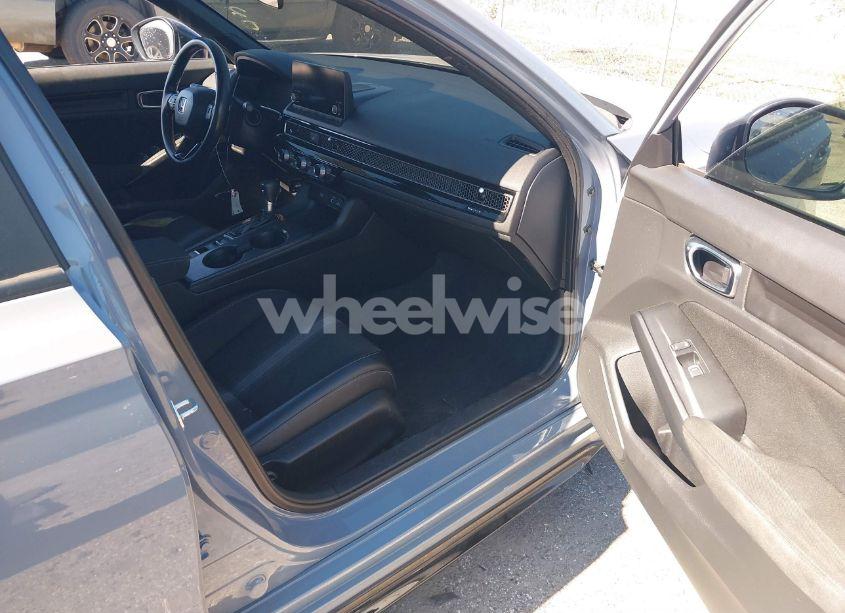 Photo 5 of 2022 Honda Civic SPORT (VIN 2HGFE2F53NH501320)