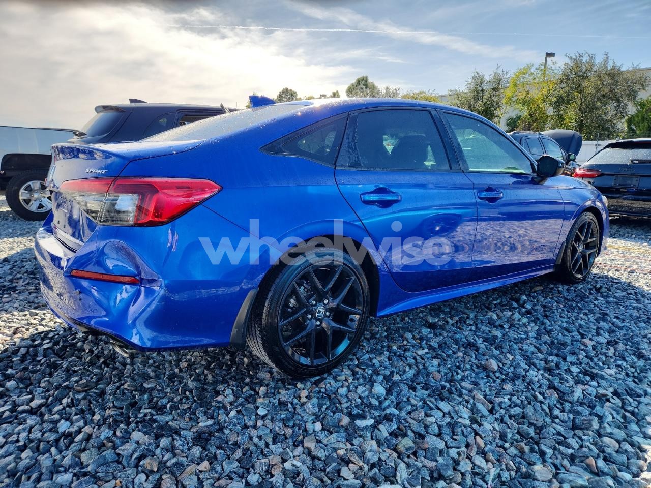 Photo 3 of 2024 HONDA CIVIC SPORT (VIN 2HGFE2F53RH565766)