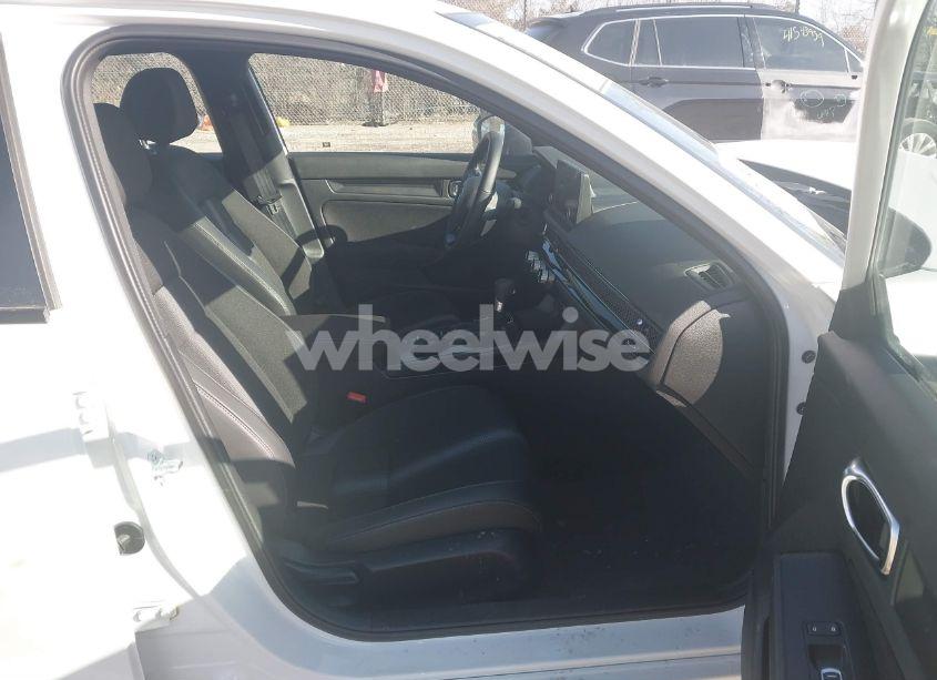 Photo 5 of 2025 Honda Civic SPORT (VIN 2HGFE2F53SH527931)