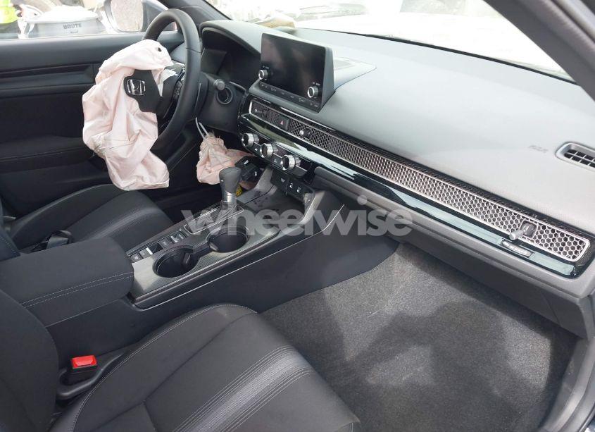 Photo 5 of 2025 Honda Civic SPORT (VIN 2HGFE2F53SH546060)