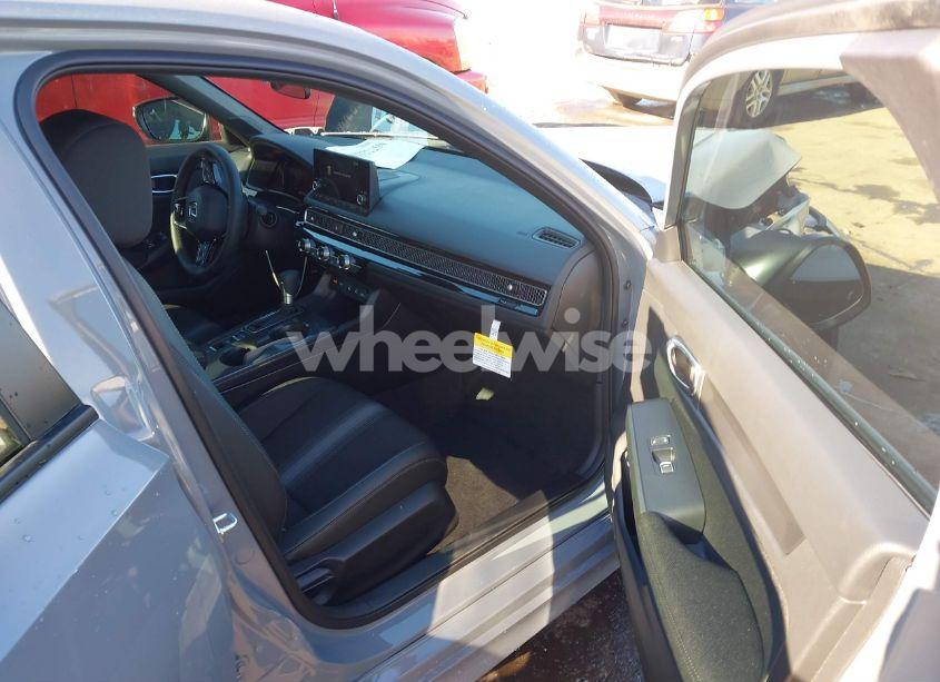 Photo 5 of 2025 Honda Civic SPORT (VIN 2HGFE2F53SH556961)