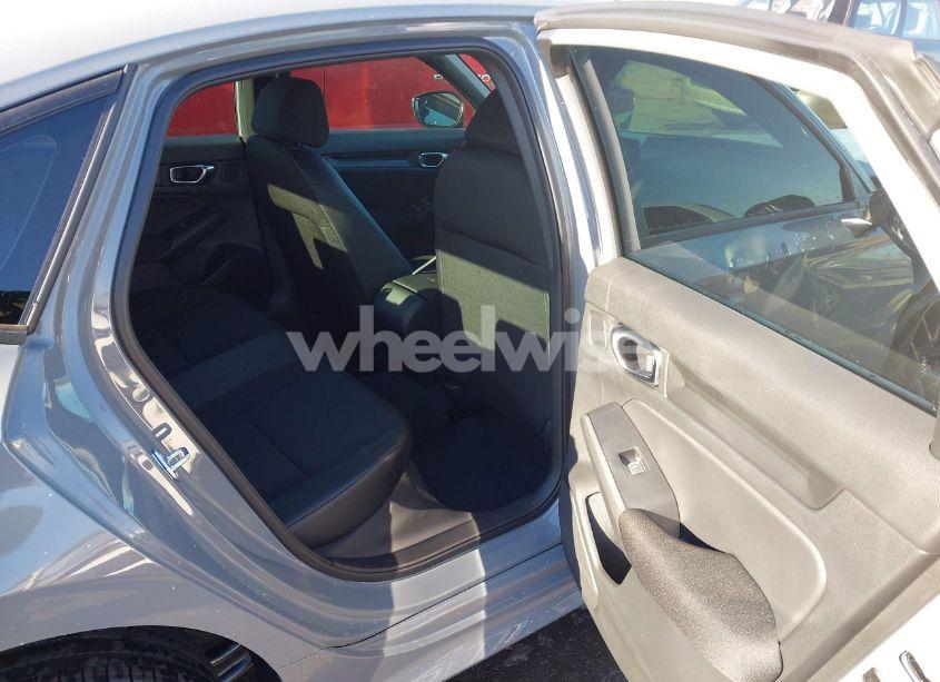 Photo 8 of 2025 Honda Civic SPORT (VIN 2HGFE2F53SH556961)