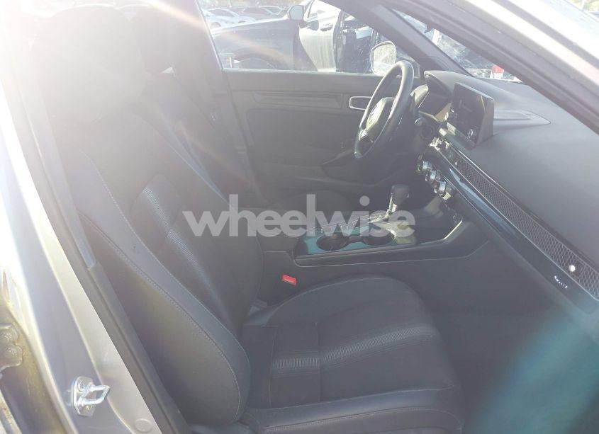 Photo 5 of 2024 Honda Civic SPORT (VIN 2HGFE2F54RH552931)