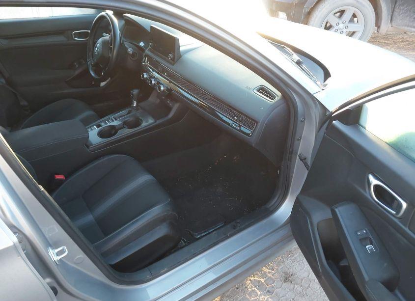 Photo 5 of 2022 Honda Civic SPORT (VIN 2HGFE2F57NH541125)