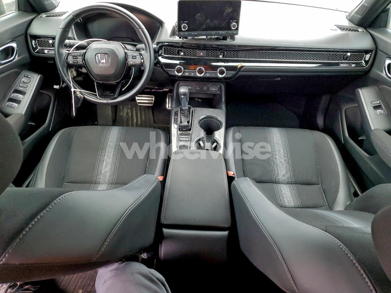 Photo 8 of 2025 HONDA CIVIC SPORT (VIN 2HGFE2F57SH521212)