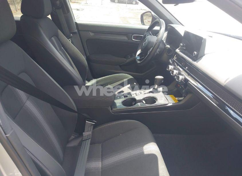 Photo 5 of 2022 Honda Civic SPORT (VIN 2HGFE2F58NH586977)