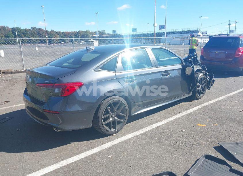 Photo 4 of 2024 Honda Civic SPORT (VIN 2HGFE2F58RH546761)