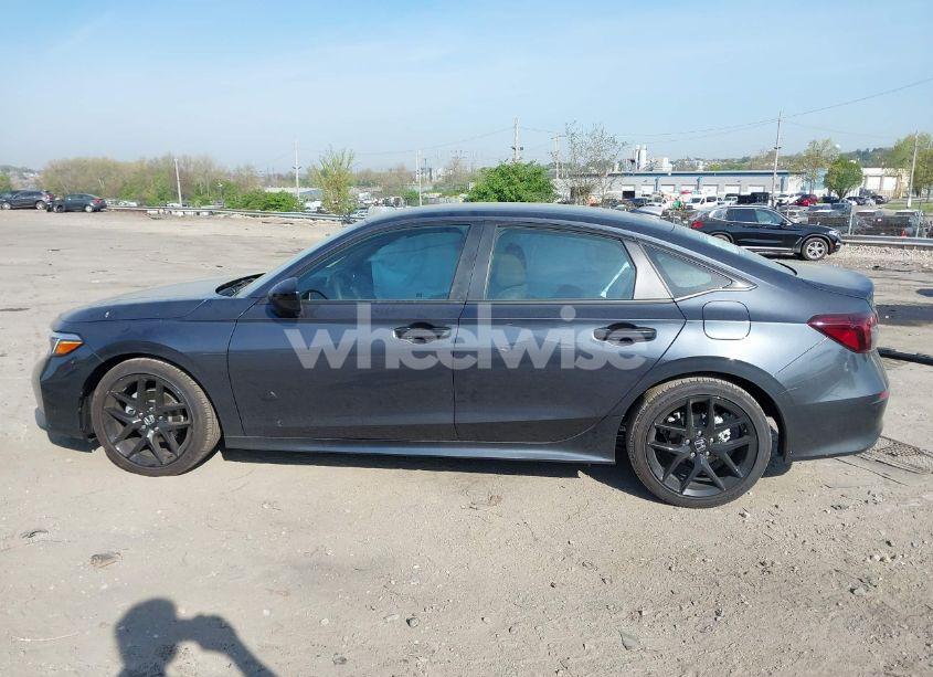 Photo 13 of 2025 Honda Civic SPORT (VIN 2HGFE2F58SH572993)