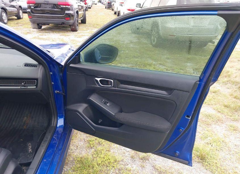 Photo 5 of 2022 Honda Civic SPORT (VIN 2HGFE2F59NH576166)