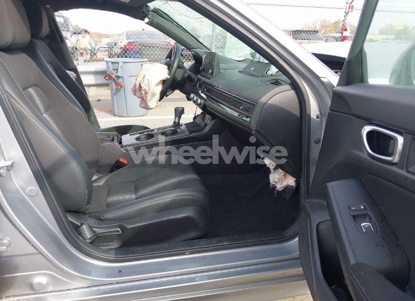 Photo 5 of 2024 Honda Civic SPORT (VIN 2HGFE2F59RH542072)