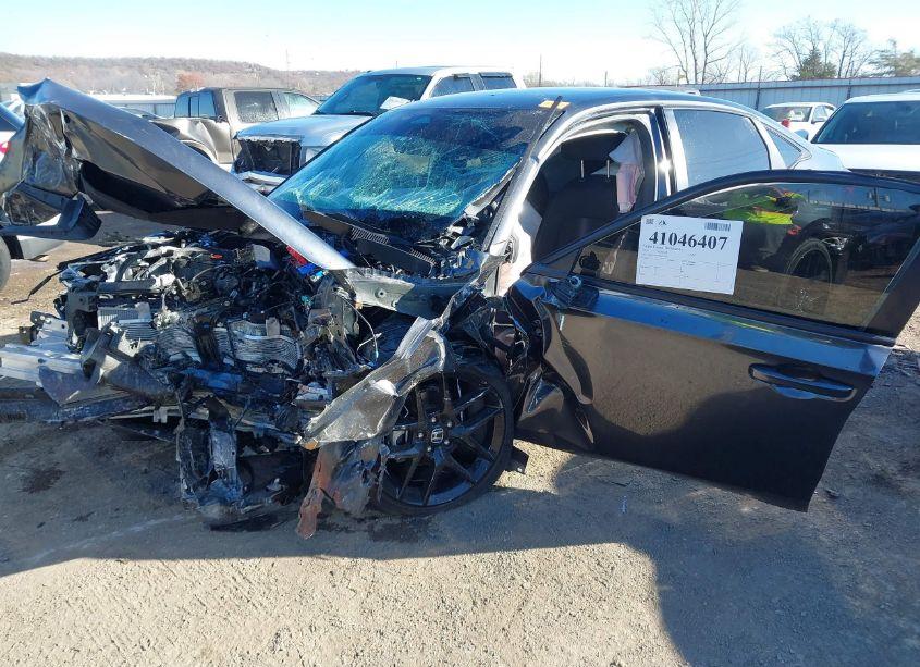 Photo 2 of 2024 Honda Civic SPORT (VIN 2HGFE2F59RH577677)