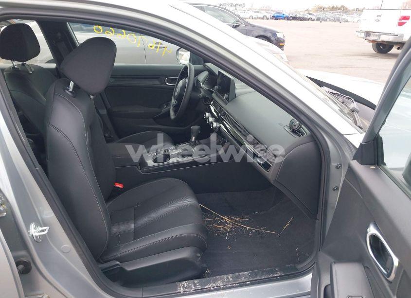 Photo 5 of 2025 Honda Civic SPORT (VIN 2HGFE2F59SH513953)