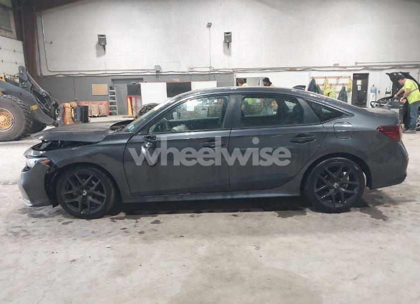 Photo 14 of 2025 Honda Civic SPORT (VIN 2HGFE2F59SH530817)