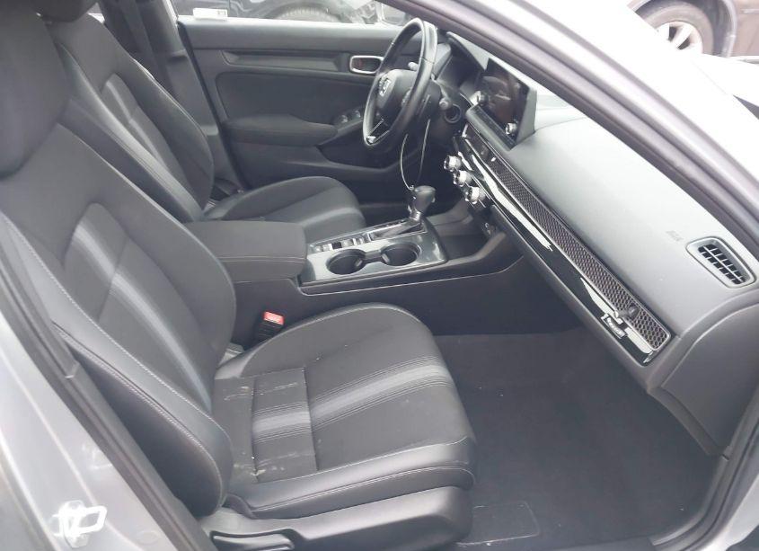 Photo 5 of 2022 Honda Civic SPORT (VIN 2HGFE2F5XNH542043)