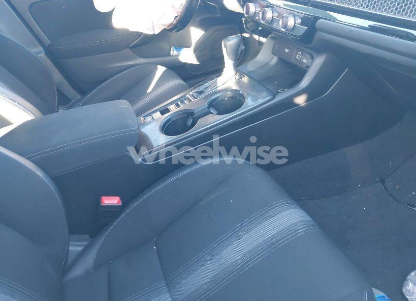 Photo 5 of 2022 Honda Civic SPORT (VIN 2HGFE2F5XNH553303)