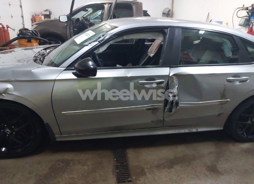 Photo 14 of 2022 Honda Civic SPORT (VIN 2HGFE2F5XNH561014)