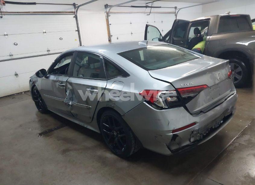 Photo 3 of 2022 Honda Civic SPORT (VIN 2HGFE2F5XNH561014)